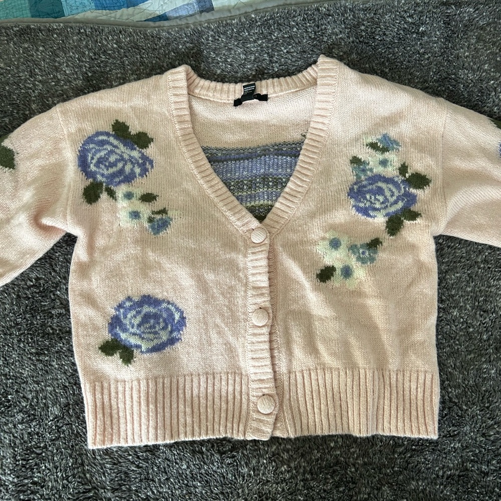 Womens cardigan flowers forever 21